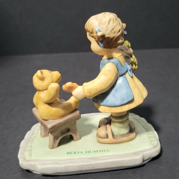 Goebel Hummel figurine With Love, Girl and Teddy Bear - Picture 4 of 7